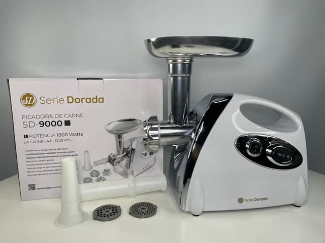 Picadora de Carne Serie Dorada 9000